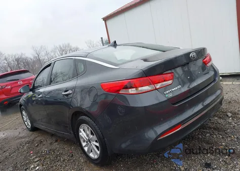 2017 Kia Optima Lx z USA, uszkodzony, nr VIN 5XXGT4L32HG168705